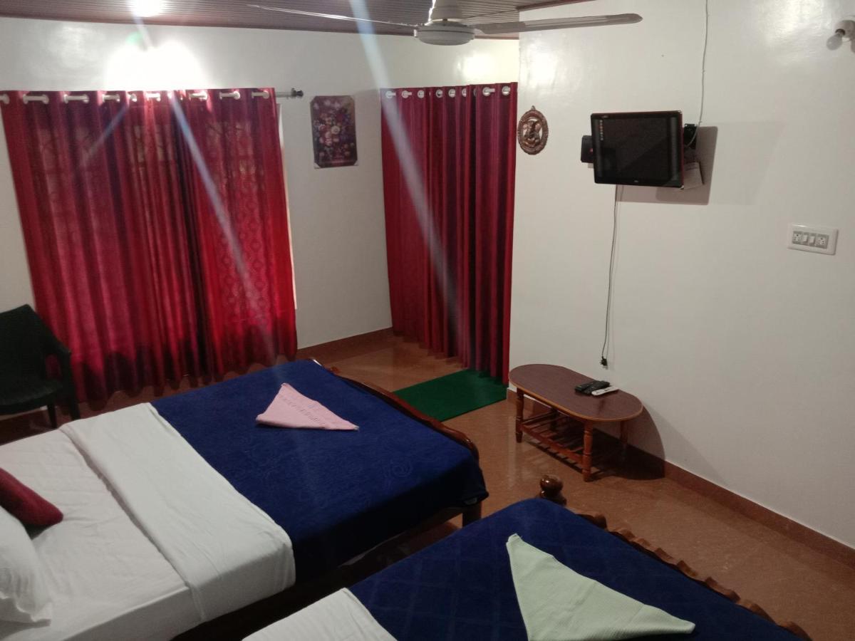 Shivalaya Homestay, Madikeri Siddāpur Esterno foto