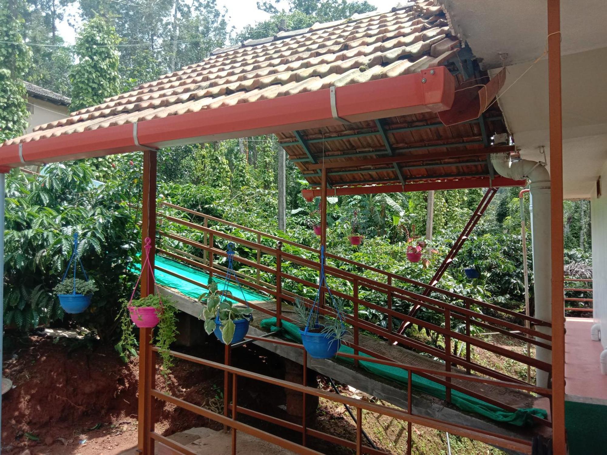 Shivalaya Homestay, Madikeri Siddāpur Esterno foto