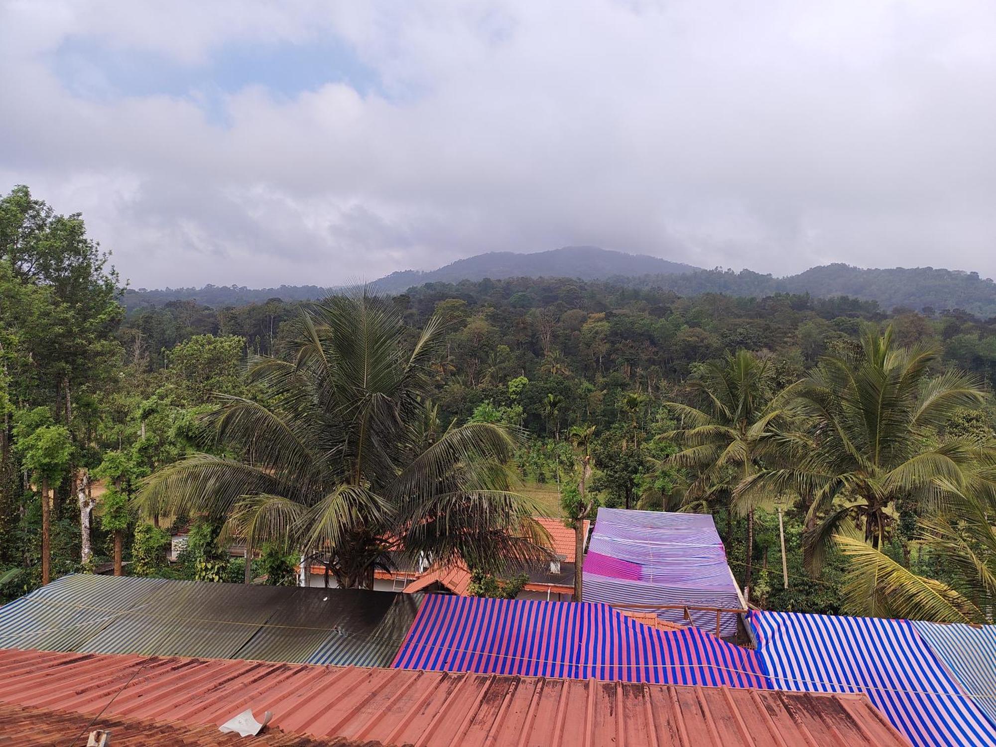 Shivalaya Homestay, Madikeri Siddāpur Esterno foto