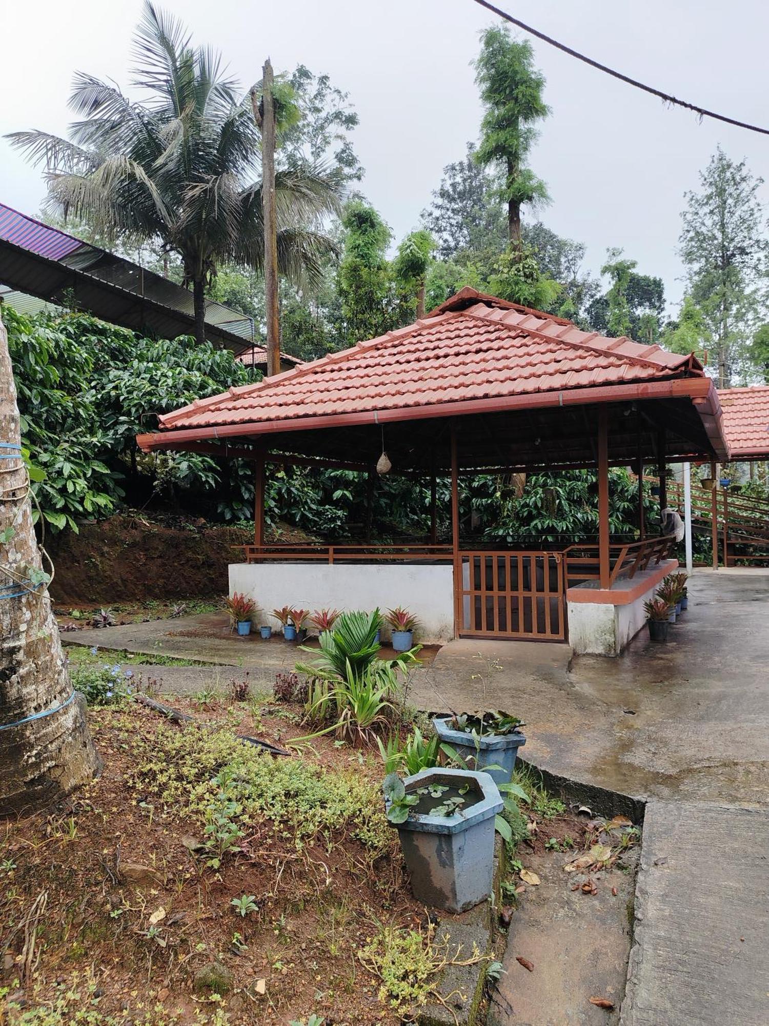 Shivalaya Homestay, Madikeri Siddāpur Esterno foto